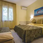 Hotel Deborah