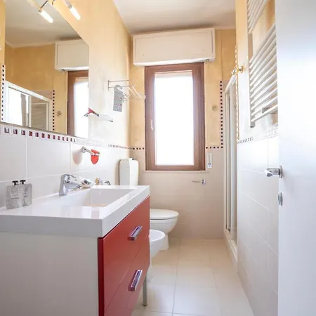 Hotel Deborah 3*
