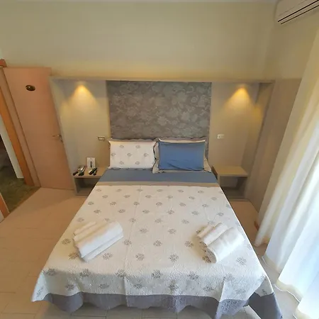Hotel Deborah