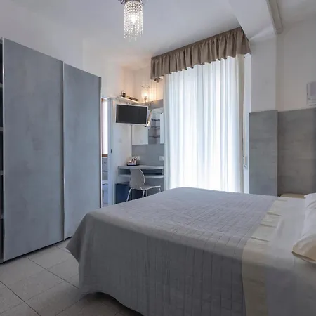 Hotel Deborah Milano Marittima