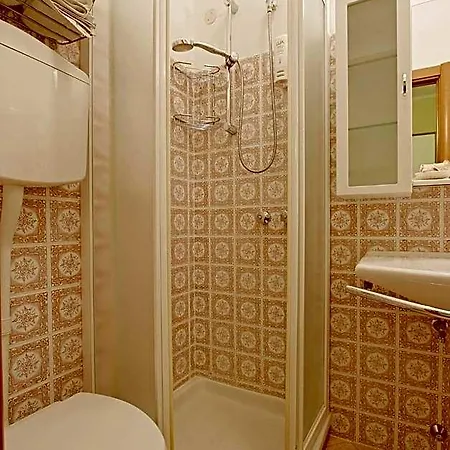 Hotel Deborah 3*