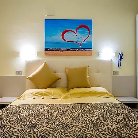 Deborah Hotel