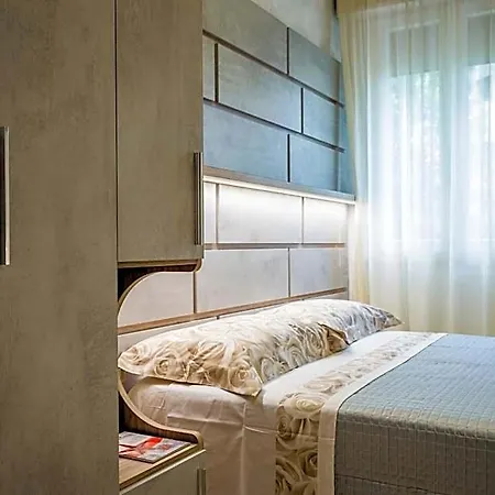 Hotel Deborah 3*