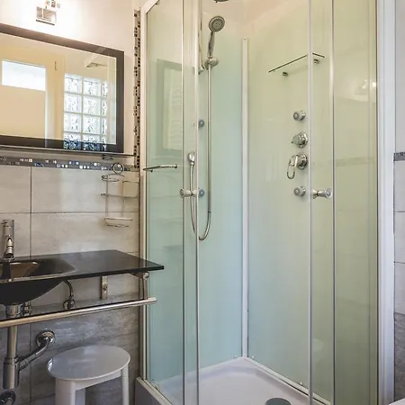 Deborah ميلانو ماريتيما