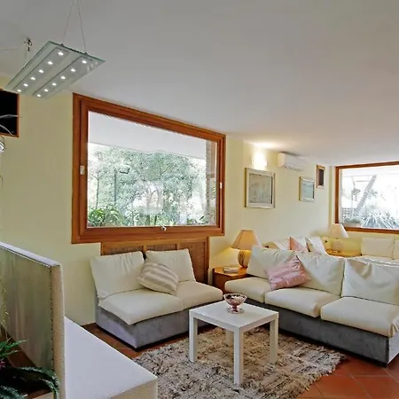 Deborah ميلانو ماريتيما